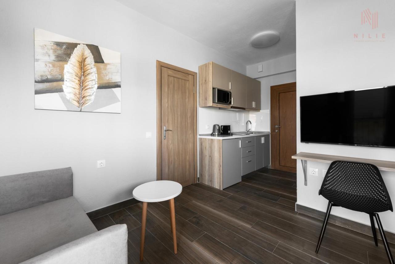 Ultima Summer Residence, Nilie Hospitality Mgmt Афитос Екстериор снимка